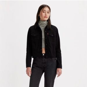 Black Levi’s original trucker jacket